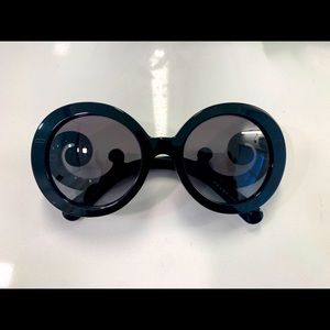 Prada women’s Sunglasses PR 27NS